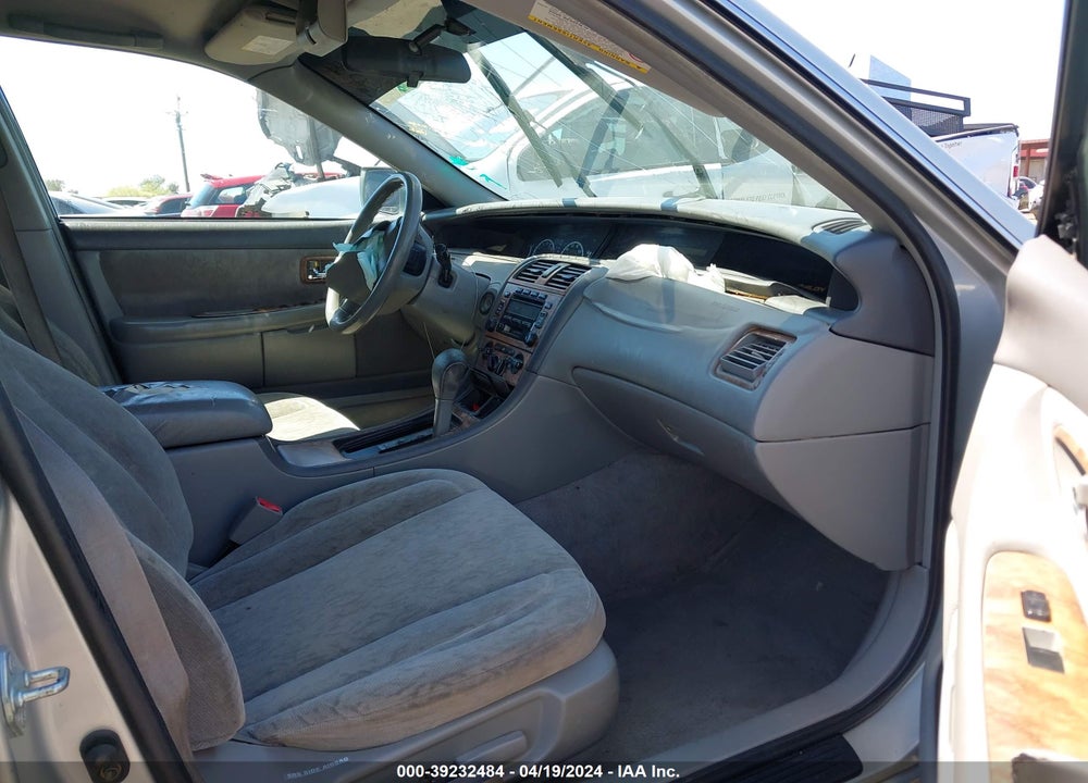 2001 TOYOTA AVALON XL VIN: 4T1BF28B01U159938