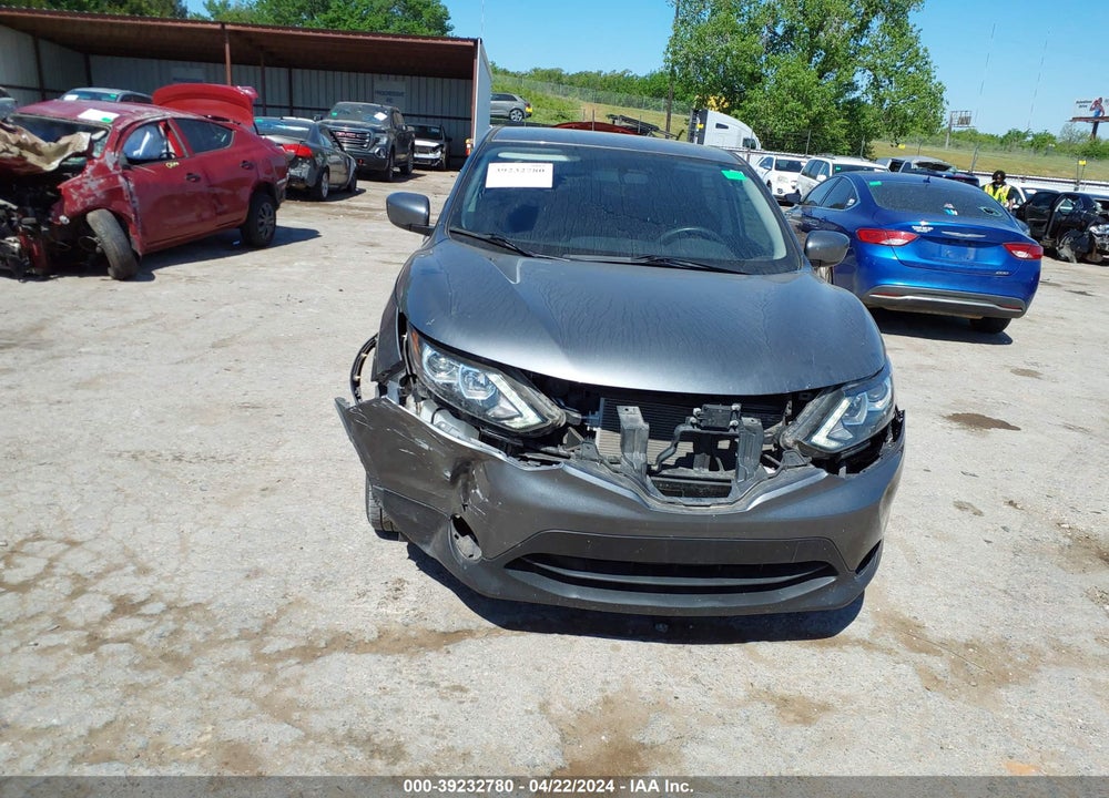 2018 NISSAN ROGUE SPORT S VIN: JN1BJ1CP8JW188563