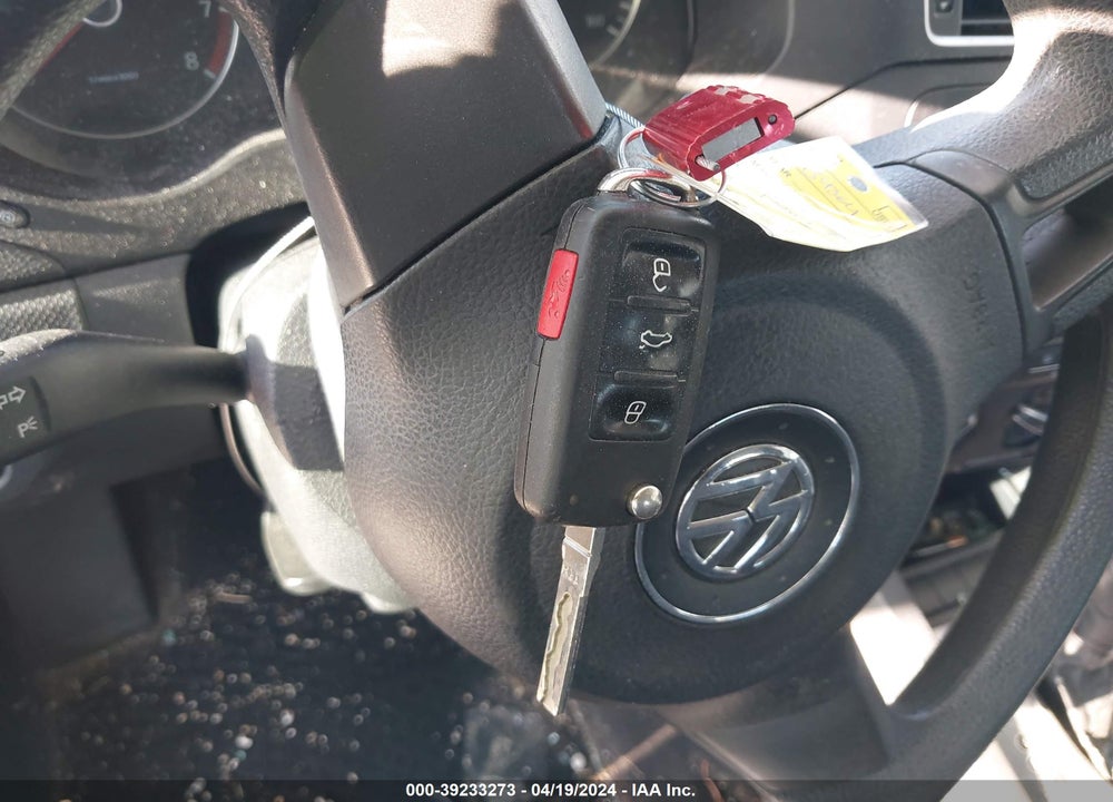 2012 VOLKSWAGEN JETTA 2.5L SE VIN: 3VWDP7AJ7CM338992