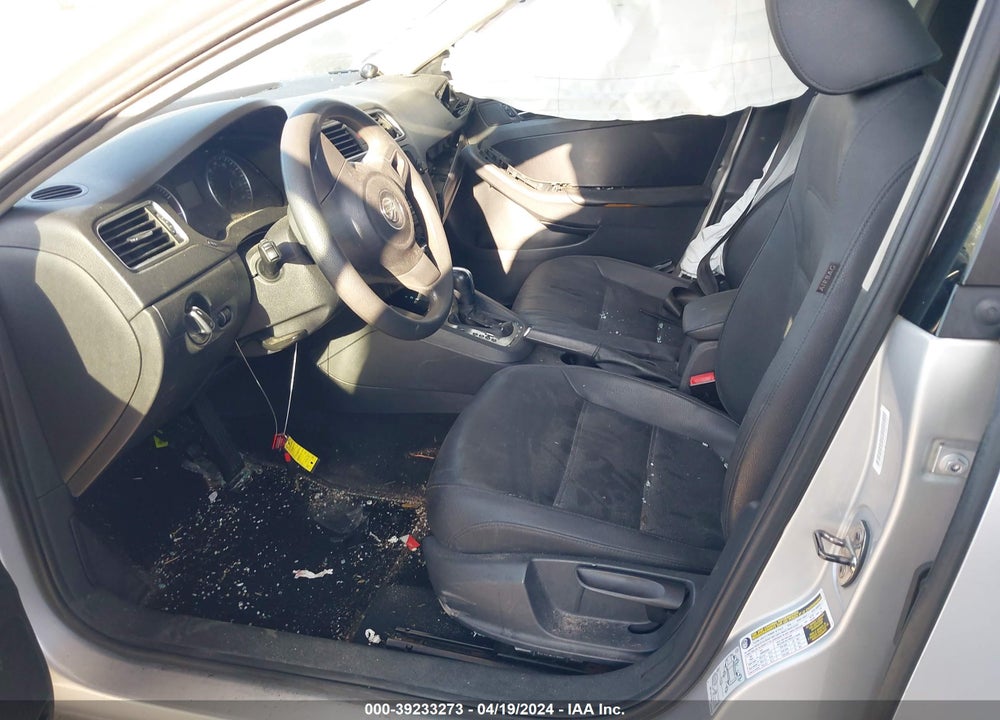 2012 VOLKSWAGEN JETTA 2.5L SE VIN: 3VWDP7AJ7CM338992