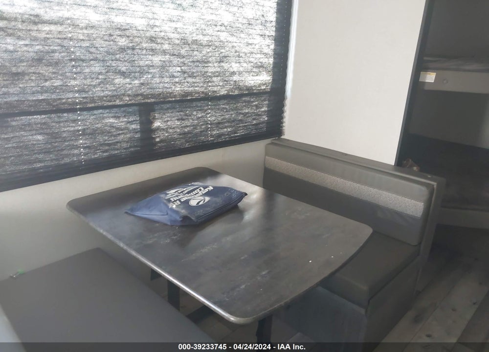 2021 KEYSTONE --- VIN: 4YDT26024M3112054