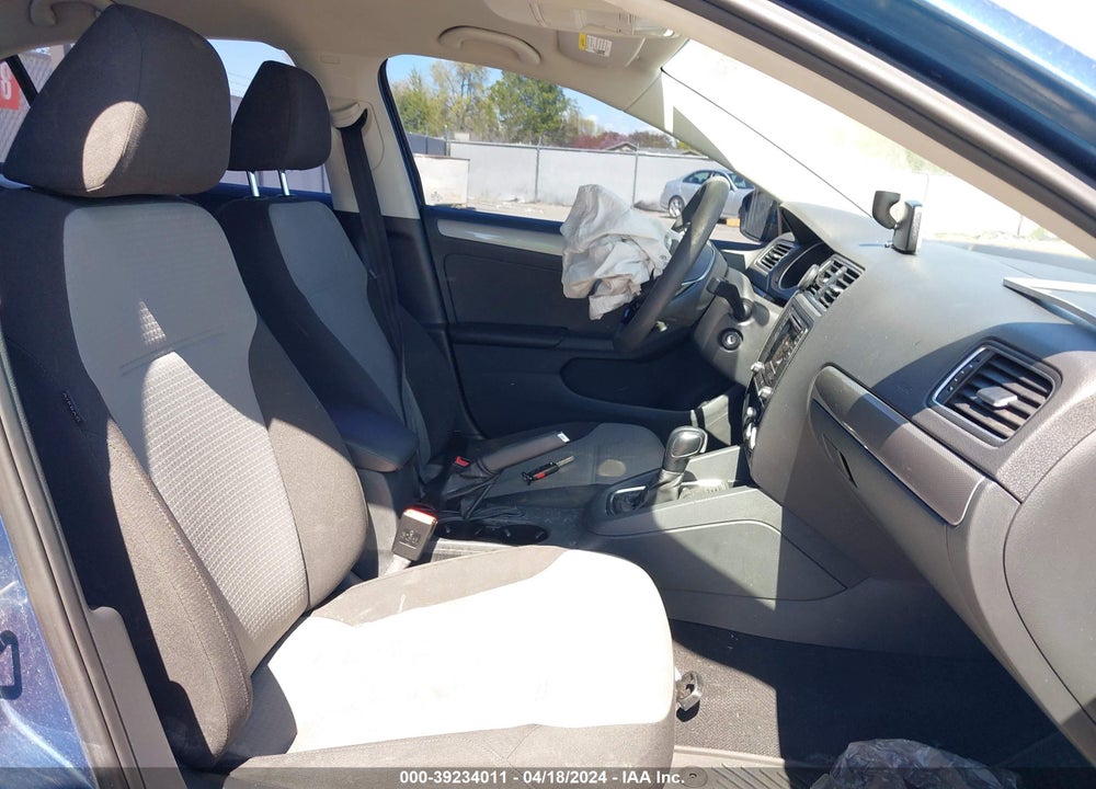 2017 VOLKSWAGEN JETTA 1.4T S VIN: 3VW2B7AJ8HM227428