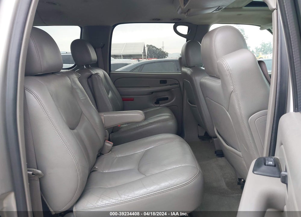 2004 CHEVROLET SUBURBAN 2500 LT VIN: 3GNGK26G74G171605