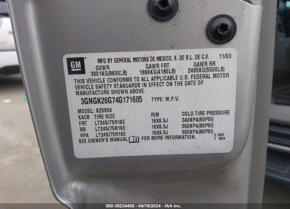2004 CHEVROLET SUBURBAN 2500 LT VIN: 3GNGK26G74G171605