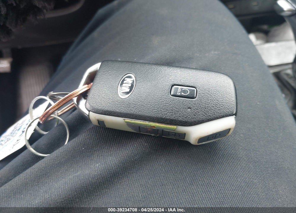 2021 KIA SORENTO S VIN: 5XYRL4LC1MG020026