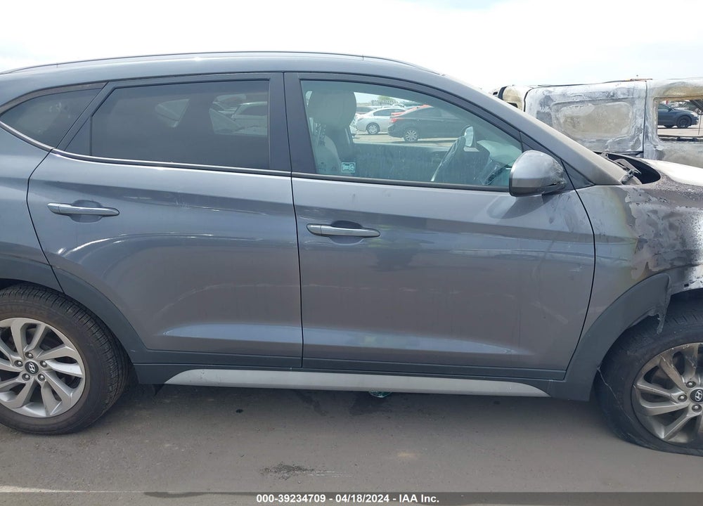 2018 HYUNDAI TUCSON SEL VIN: KM8J33A42JU754800
