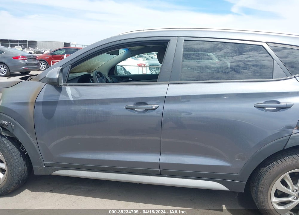 2018 HYUNDAI TUCSON SEL VIN: KM8J33A42JU754800