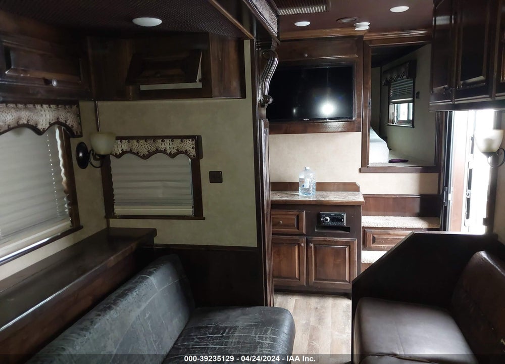 2022 ELITE 4 HORSE LQ GOOSNECK VIN: 5MKWG3633N0020618