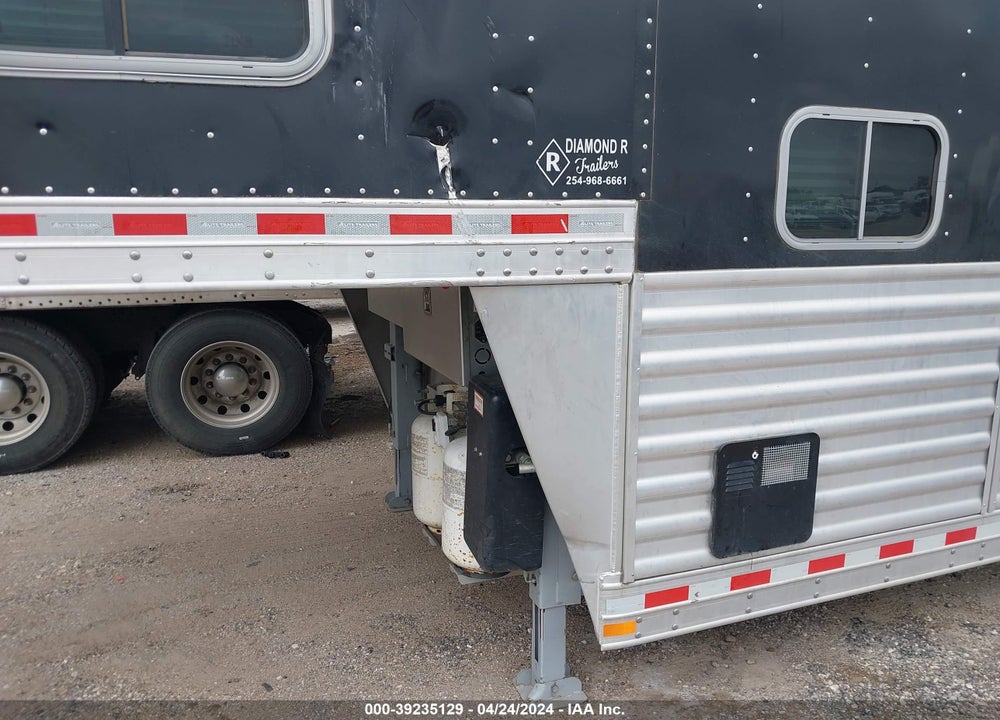 2022 ELITE 4 HORSE LQ GOOSNECK VIN: 5MKWG3633N0020618