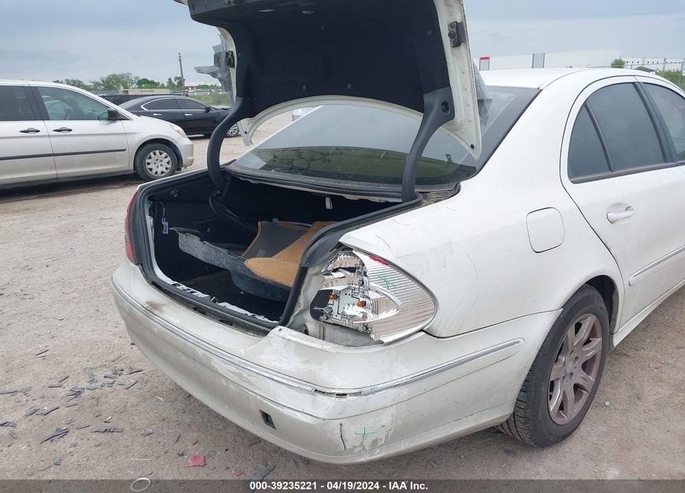 2008 MERCEDES-BENZ E 320 BLUETEC VIN: WDBUF22X08B205922