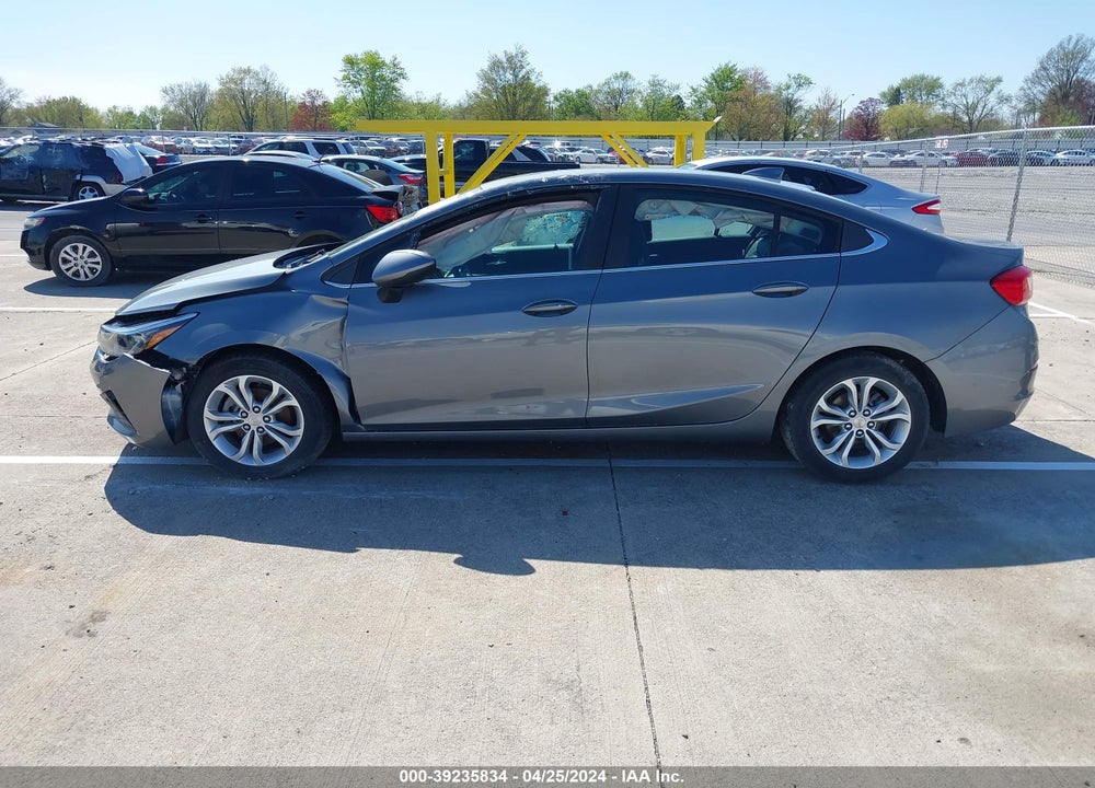 2019 CHEVROLET CRUZE LT VIN: 1G1BE5SMXK7123105