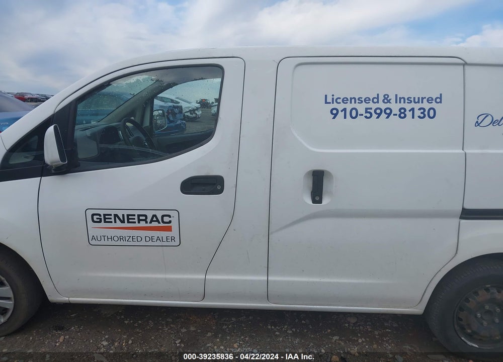 2015 NISSAN NV200 SV VIN: 3N6CM0KN7FK719738
