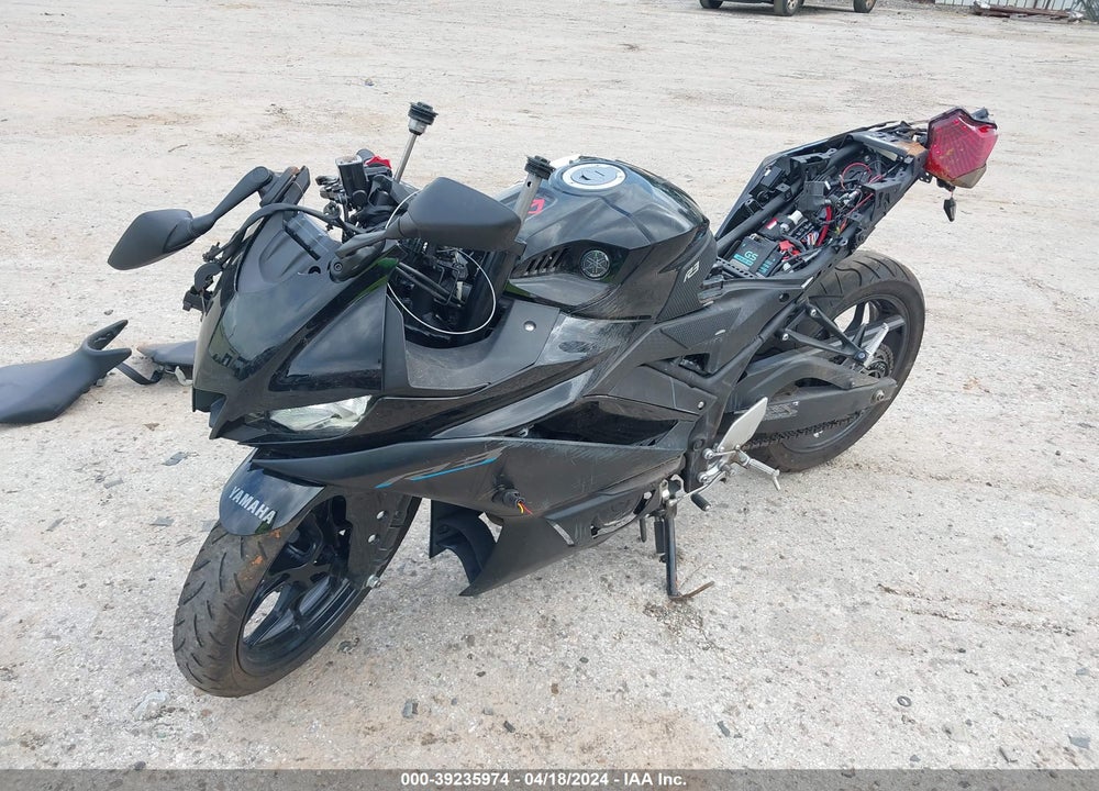 2023 YAMAHA YZFR3 VIN: MH3RH18Y1PK013081