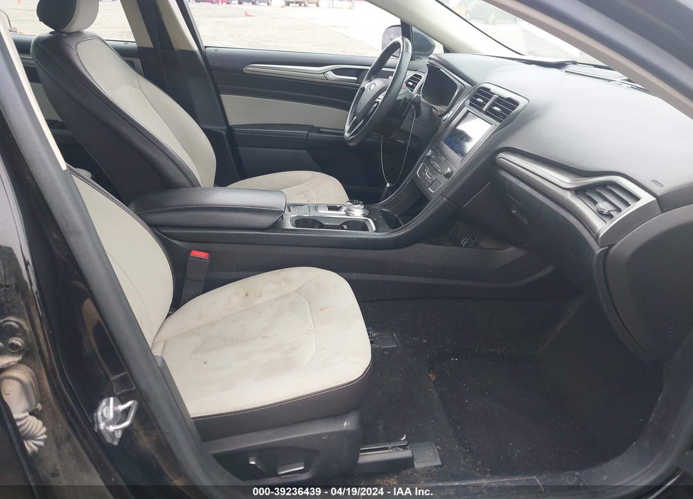 2019 FORD FUSION SE VIN: 3FA6P0HD1KR161396