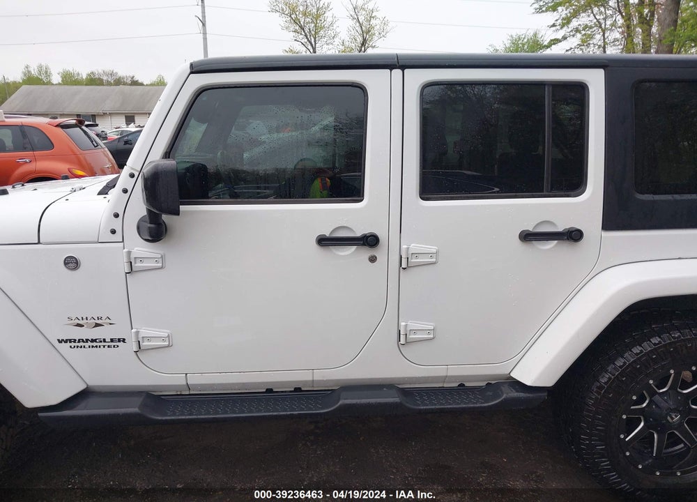 2017 JEEP WRANGLER UNLIMITED SAHARA 4X4 VIN: 1C4BJWEG6HL523631