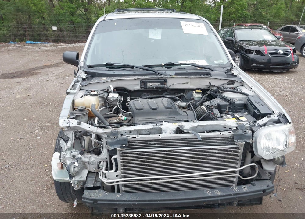 2004 ESCAPE FORD  LIMITED VIN: 1FMCU94104KB09184