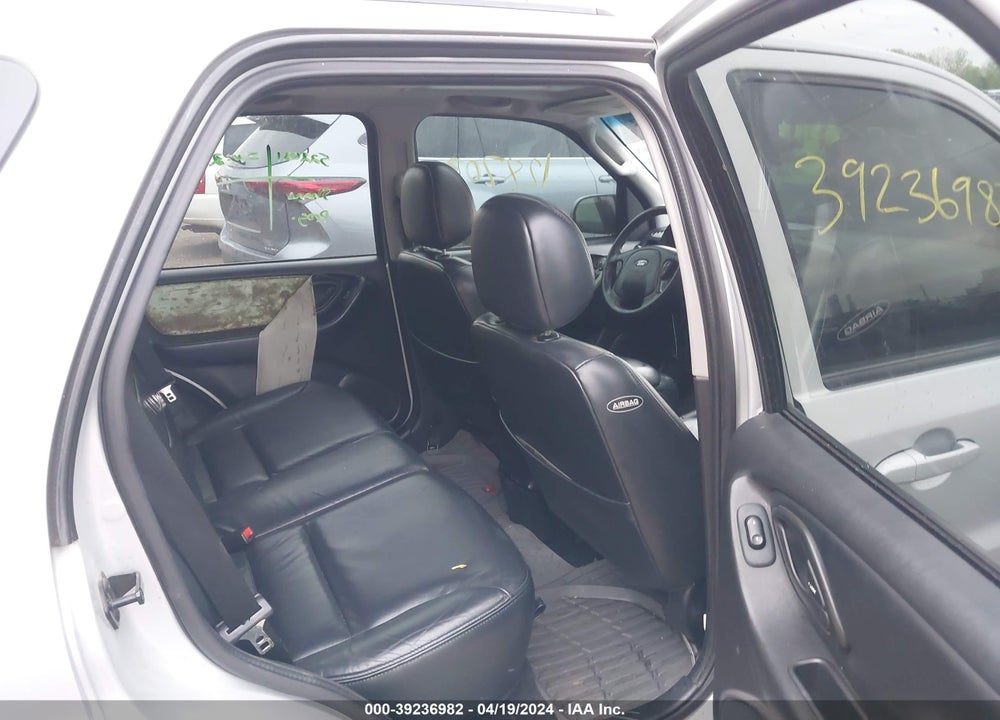 2004 ESCAPE FORD  LIMITED VIN: 1FMCU94104KB09184
