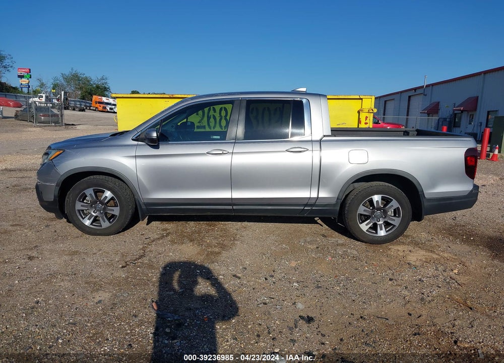 2018 HONDA RIDGELINE RTL-T VIN: 5FPYK2F69JB002313