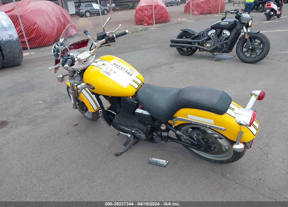 2000 VICTORY MOTORCYCLES V92 VIN: 5VPCS15D9Y3001555