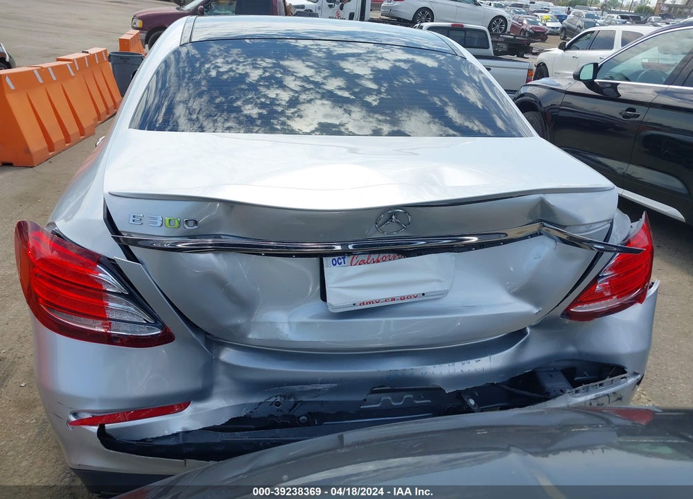 2018 MERCEDES-BENZ E 300 VIN: WDDZF4JB8JA478536
