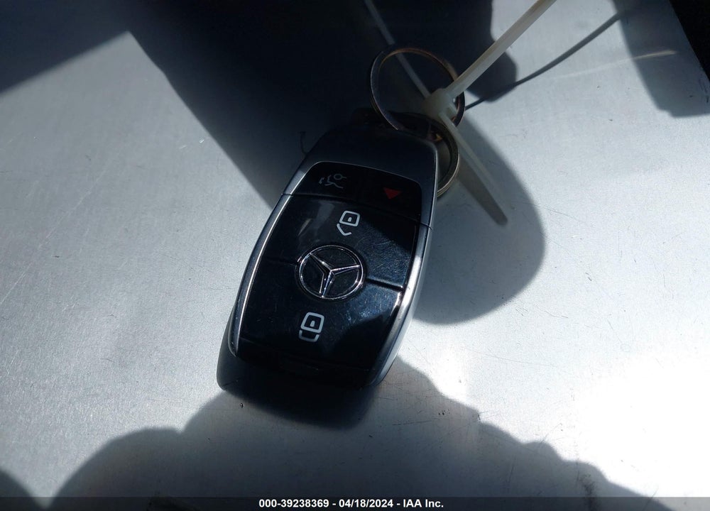 2018 MERCEDES-BENZ E 300 VIN: WDDZF4JB8JA478536