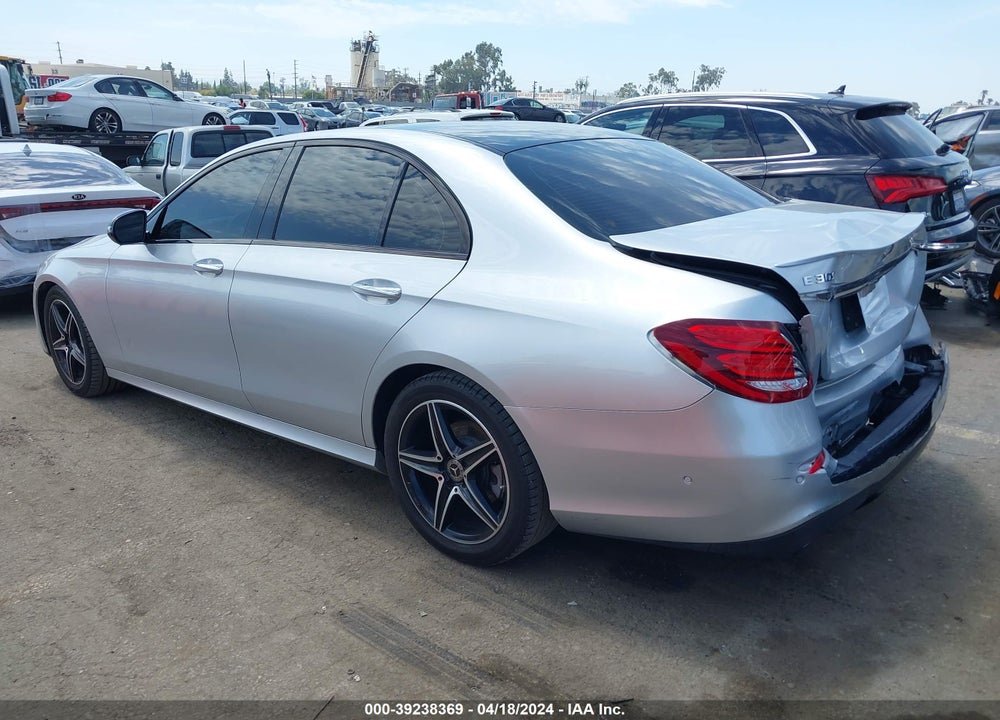 2018 MERCEDES-BENZ E 300 VIN: WDDZF4JB8JA478536