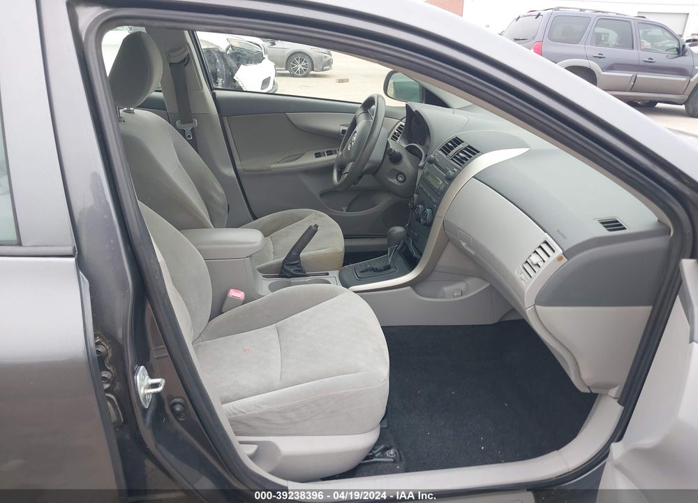 2009 TOYOTA COROLLA LE VIN: JTDBL40EX99028917
