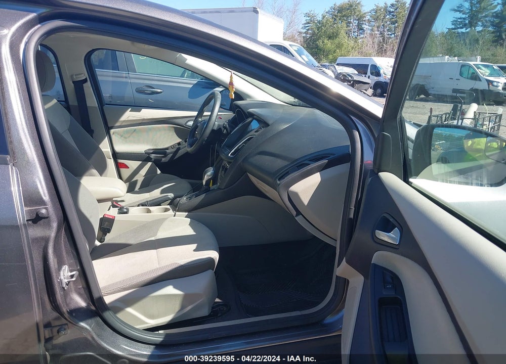 2014 FORD FOCUS SE VIN: 1FADP3K25EL144927