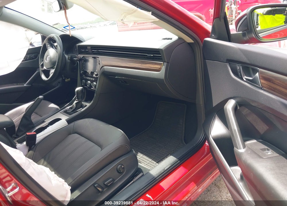 2022 VOLKSWAGEN PASSAT VIN: 1VWBA7A30NC010134