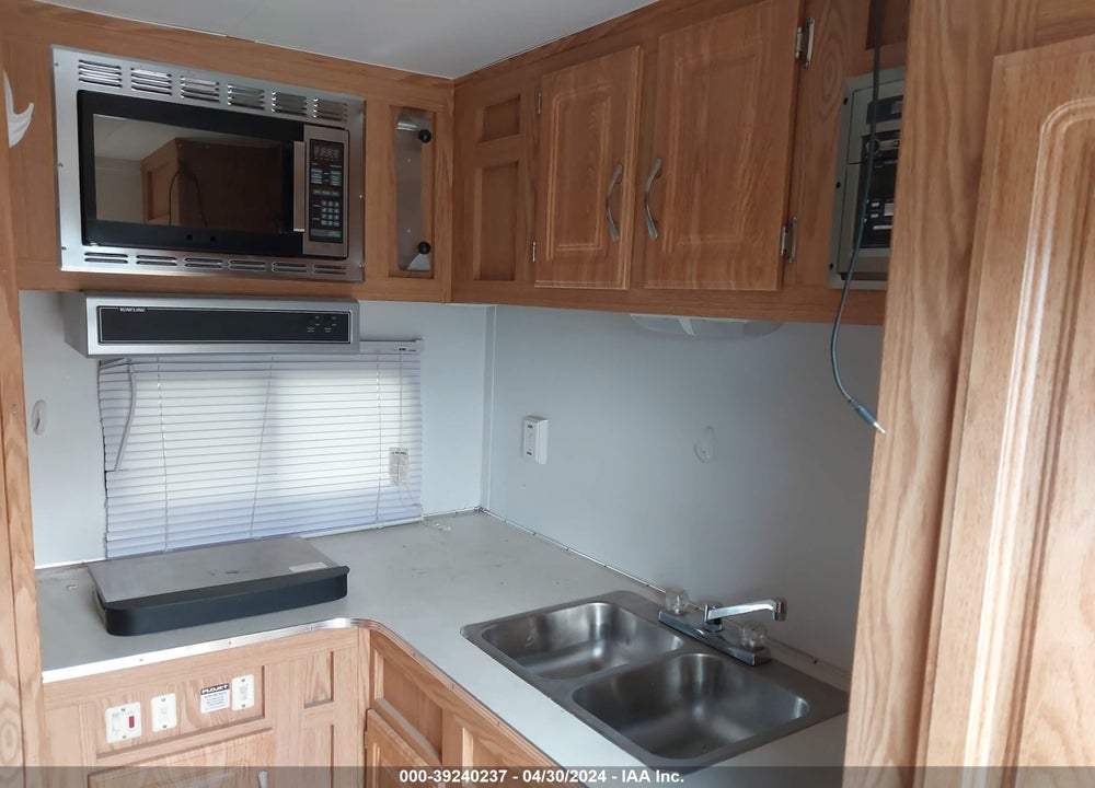 2008 FOREST RIVER 24X8' VIN: 5NHUAMZ228Y005916