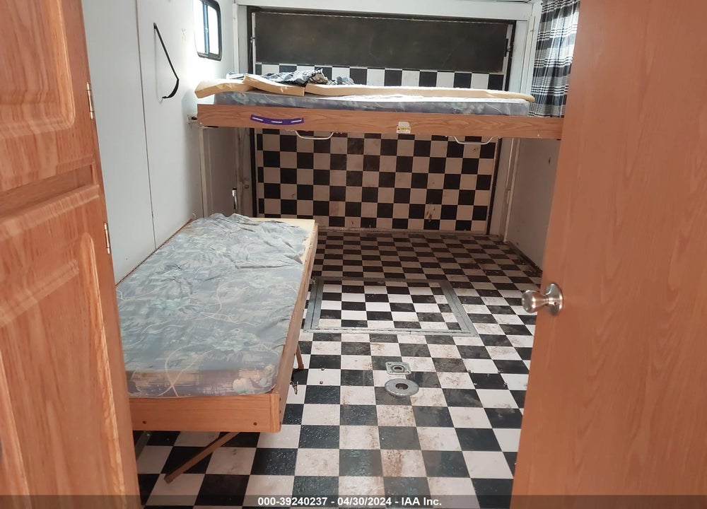 2008 FOREST RIVER 24X8' VIN: 5NHUAMZ228Y005916