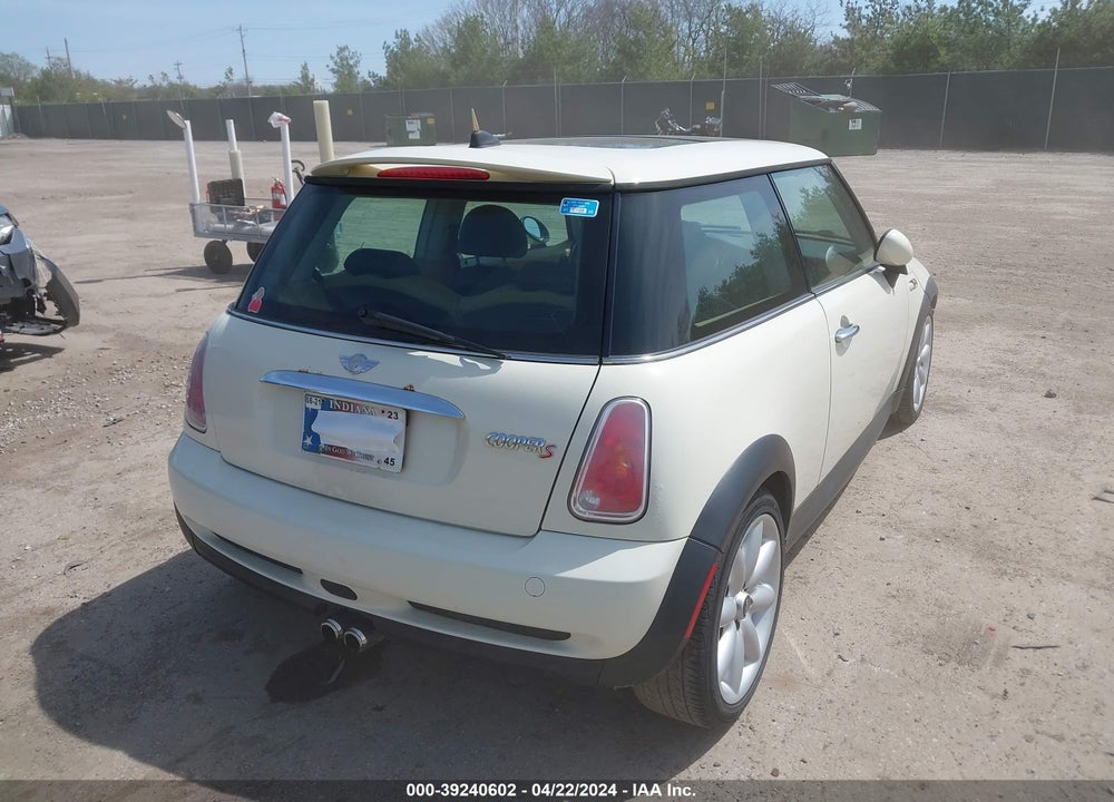 2005 MINI COOPER S VIN: WMWRE33455TG95283