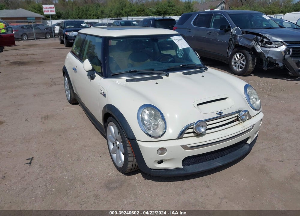 2005 MINI COOPER S VIN: WMWRE33455TG95283