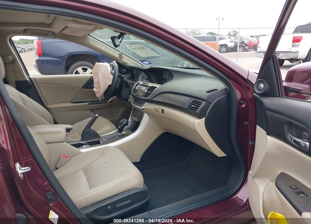 2015 HONDA ACCORD EX-L VIN: 1HGCR2F82FA163300