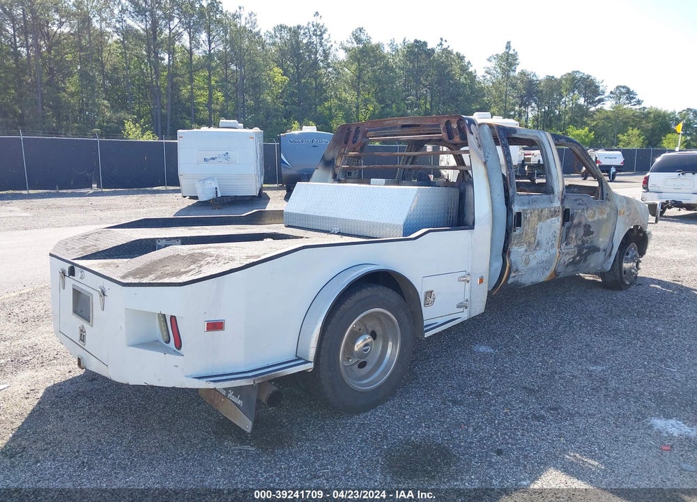 2000 FORD F-450 VIN: 1FDXW47F2YEA65389