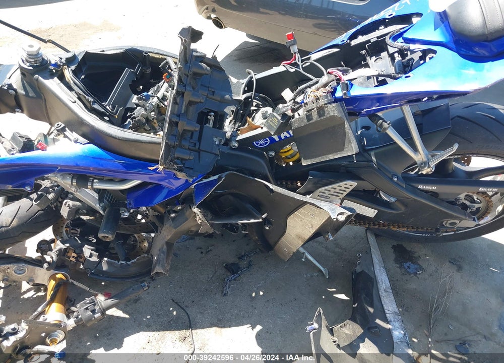 2008 YAMAHA YZFR6 VIN: JYARJ16E28A006025