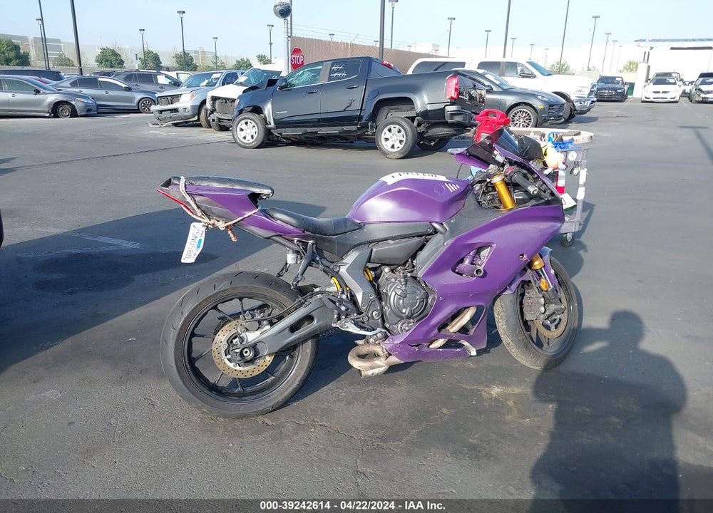 2022 YAMAHA YZFR7 VIN: JYARM38Y2NA001218
