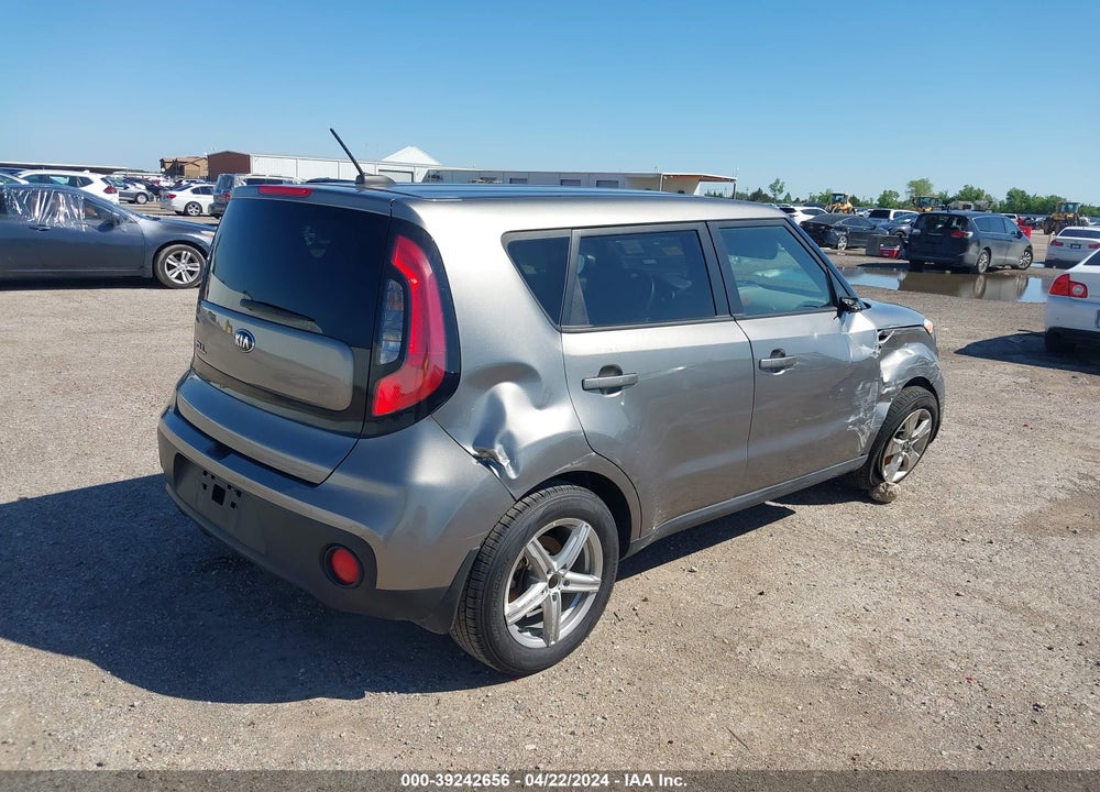 2018 KIA SOUL VIN: KNDJN2A20J7546260