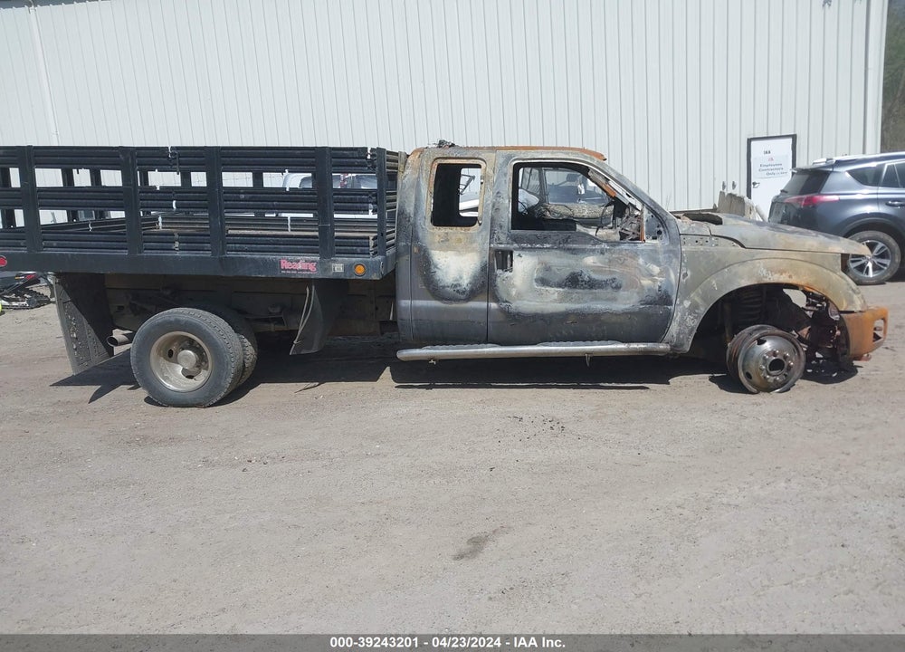 2011 FORD F-350 CHASSIS XL VIN: 1FD8X3H63BEB92315