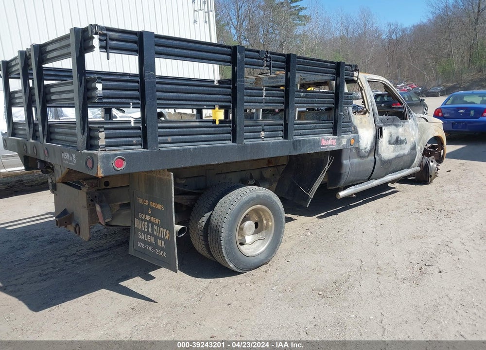 2011 FORD F-350 CHASSIS XL VIN: 1FD8X3H63BEB92315