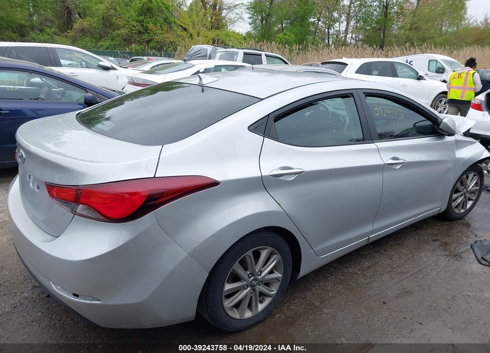 2015 HYUNDAI ELANTRA SE VIN: 5NPDH4AE3FH608439