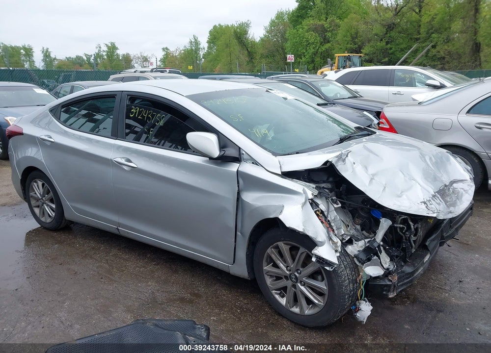 2015 HYUNDAI ELANTRA SE VIN: 5NPDH4AE3FH608439