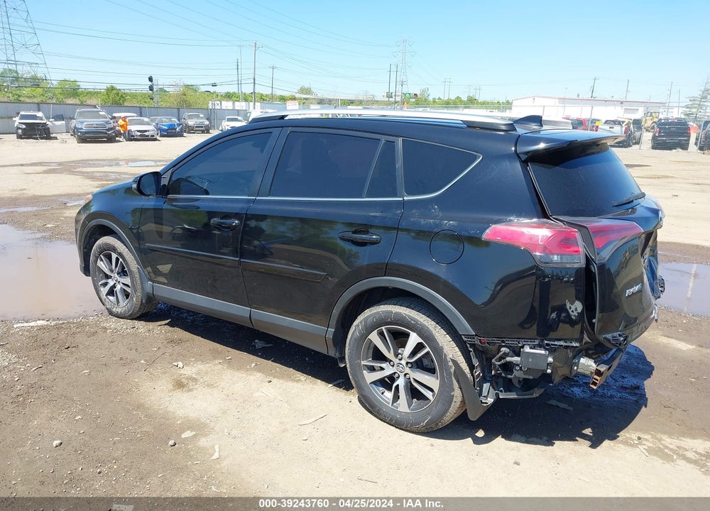 2018 TOYOTA RAV4 XLE VIN: 2T3RFREV5JW735701