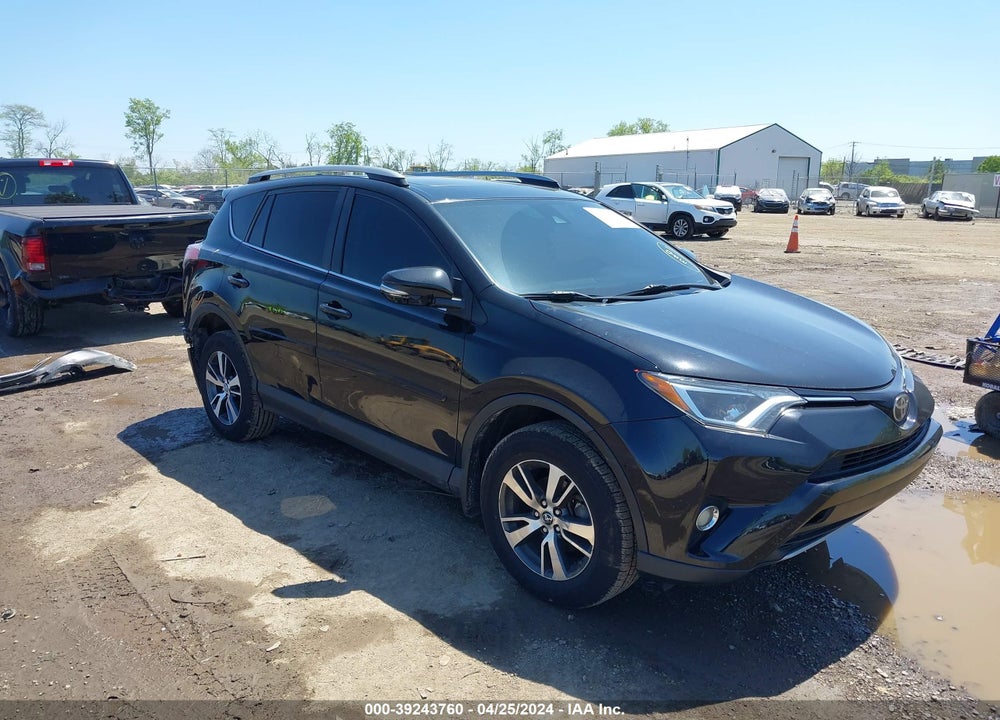 2018 TOYOTA RAV4 XLE VIN: 2T3RFREV5JW735701