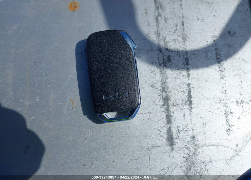 2024 KIA NIRO EX VIN: KNDCR3LE9R5157327