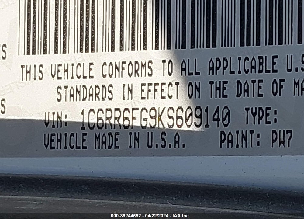 2019 RAM 1500 CLASSIC TRADESMAN QUAD CAB 4X2 6'4 BOX VIN: 1C6RR6FG9KS609140