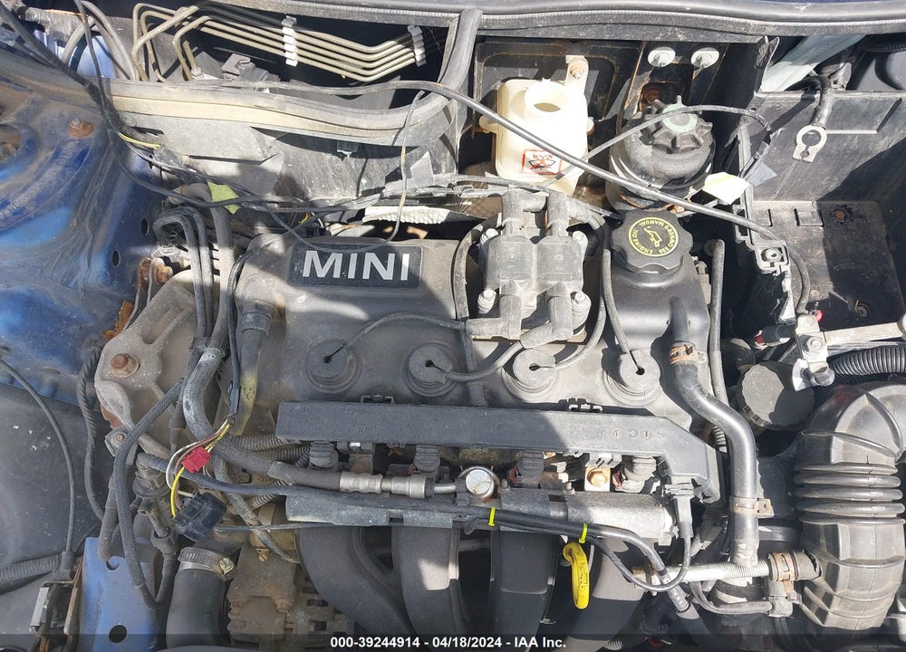 2006 MINI COOPER VIN: WMWRC33516TK68177