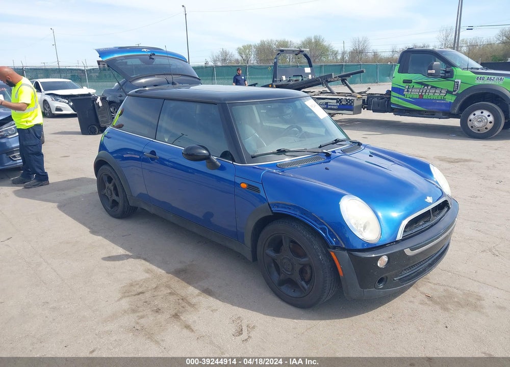 2006 MINI COOPER VIN: WMWRC33516TK68177
