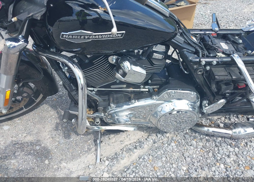 2022 HARLEY-DAVIDSON FLHX VIN: 1HD1KBC15NB616110