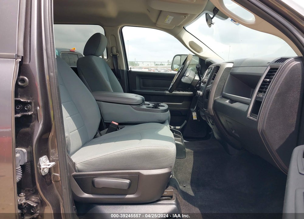 2017 RAM 3500 TRADESMAN  4X2 8' BOX VIN: 3C63RPGL6HG696728